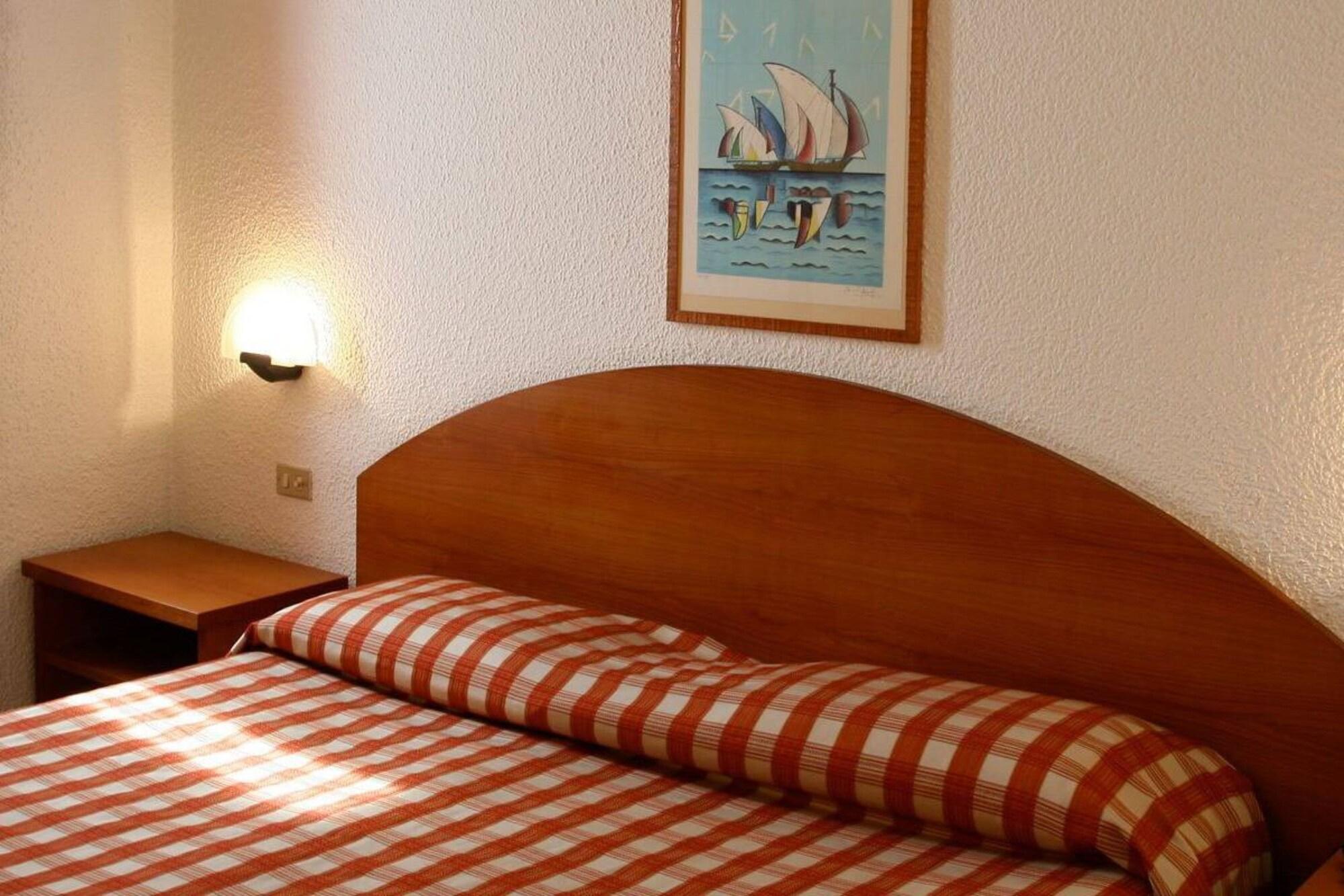 Golf Hotel Лаїнате Екстер'єр фото