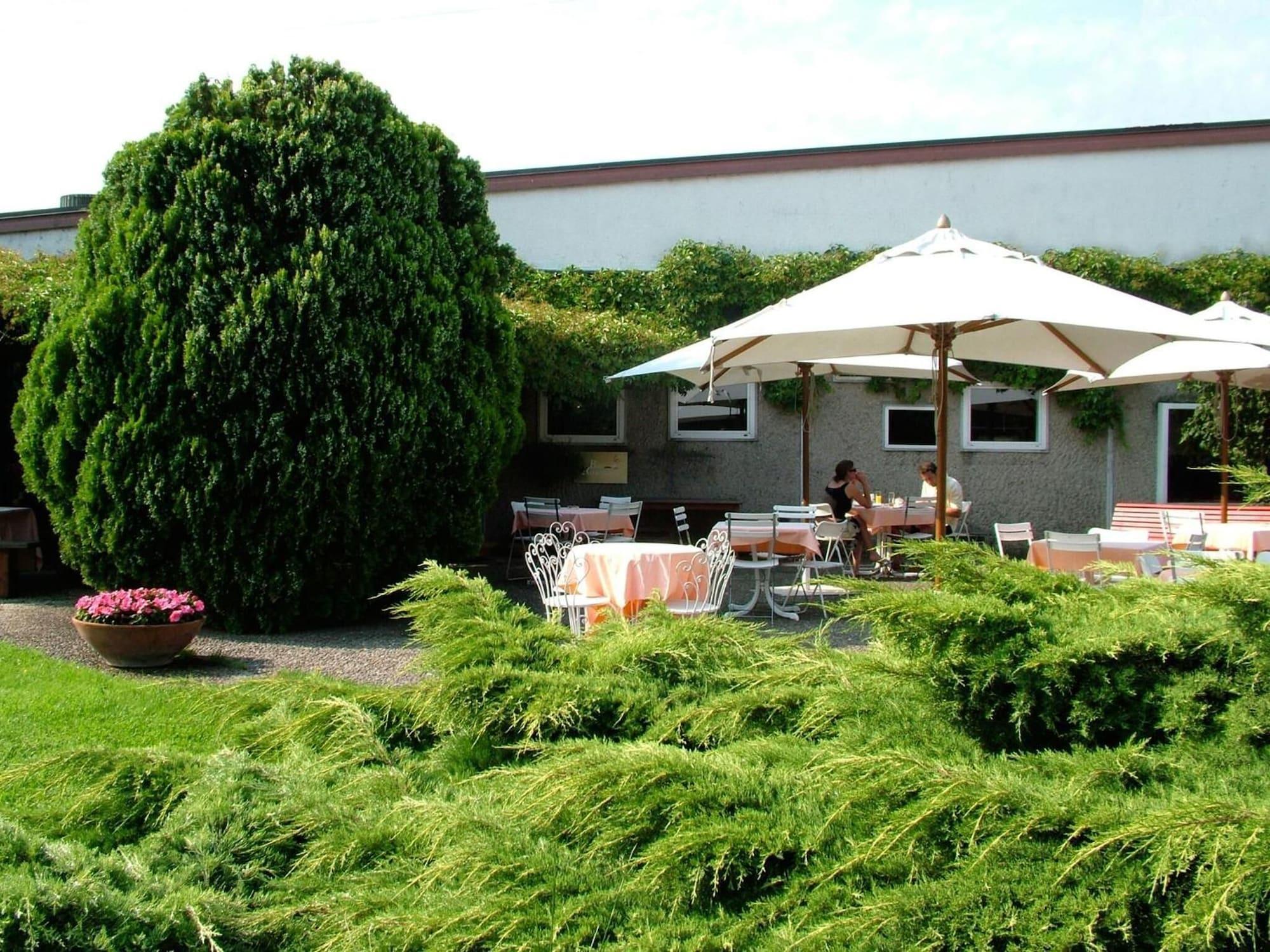 Golf Hotel Лаїнате Екстер'єр фото